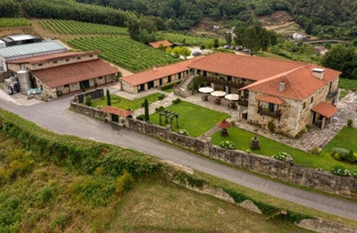 BODEGAS CASAL DE ARMAN